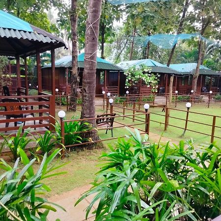 Club Palolem Resort Exterior photo