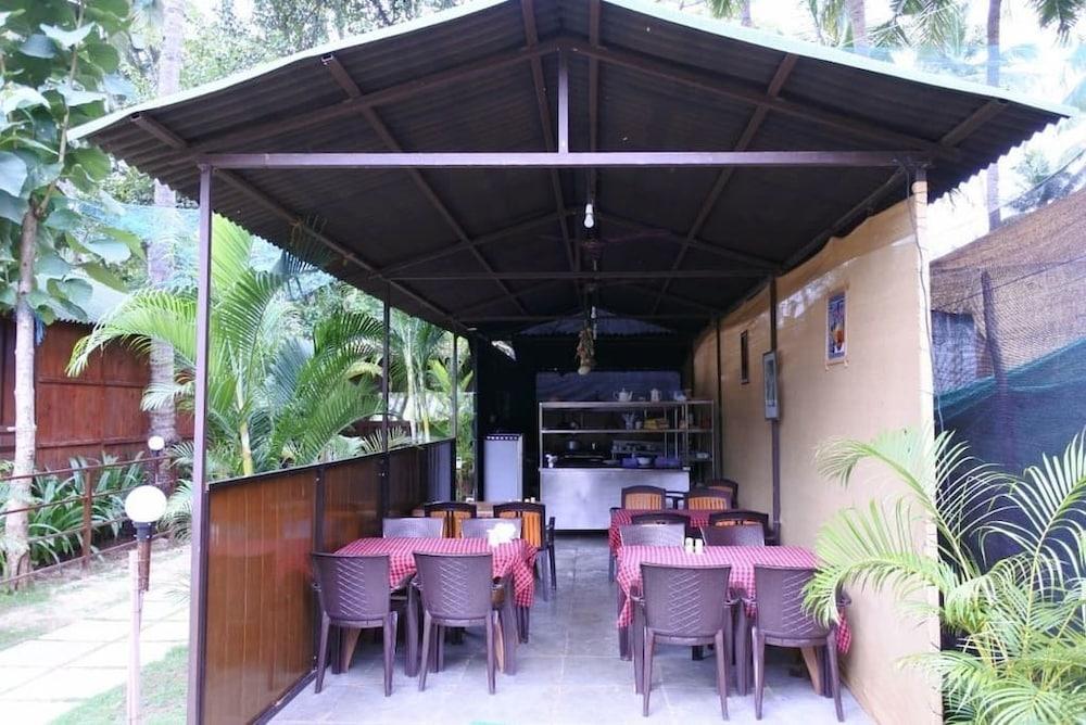Club Palolem Resort Exterior photo