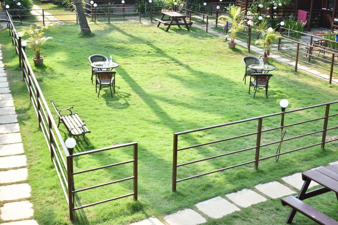 Club Palolem Resort Exterior photo